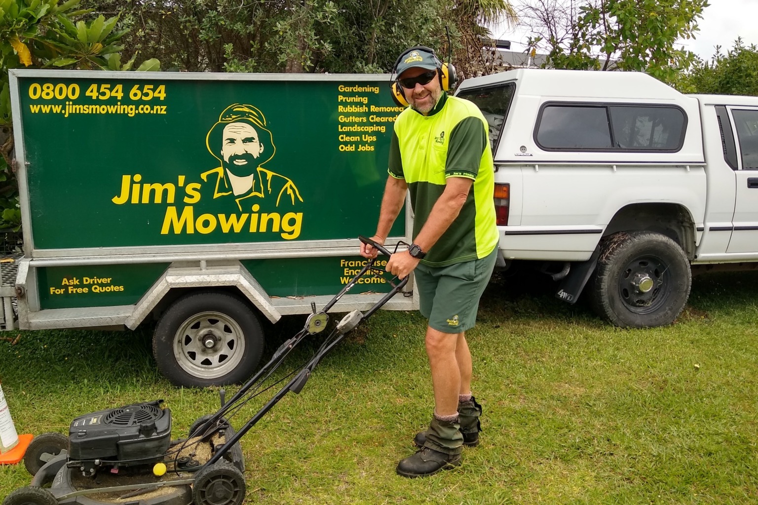 lawn-mowing-businesses-for-sale-jim-s-mowing-nz-franchises